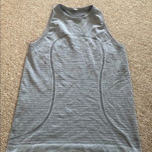 ❤️Lululemon Grey Tank size 4 ❤️